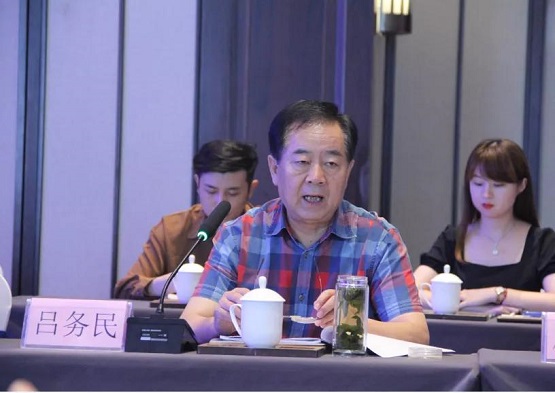 中橡協(xié)廢橡膠綜合利用分會理事長呂務(wù)民 中橡協(xié)廢橡膠綜合利用分會理事長呂務(wù)民