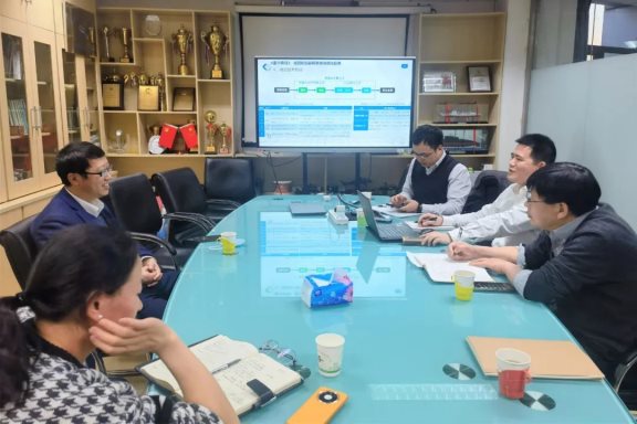 中國化學工業(yè)桂林工程有限公司副總經理鄧文忠率隊拜訪中國工程院院士、北京化工大學副校長張立群 中國化學工業(yè)桂林工程有限公司副總經理鄧文忠率隊拜訪中國工程院院士、北京化工大學副校長張立群