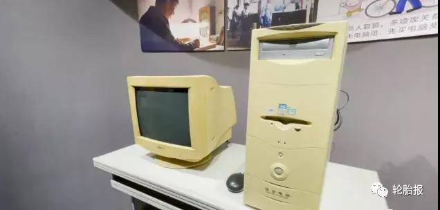 “半年的時間，成功設計出第一臺輪胎模具電火花機床，并順利交付。”王欽峰回憶說。