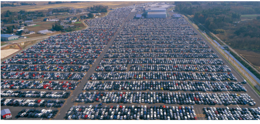 美國二手車年交易量穩(wěn)定在4000萬至4500萬輛之間，是新車銷量的3倍左右。