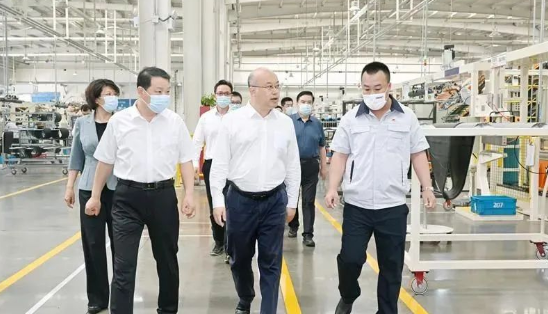 省長調研走進河北萬達輪胎車間！