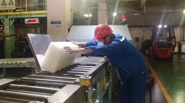 吉化有機合成廠消除夏季高產(chǎn)瓶頸 促乙丙橡膠量效提升 吉化有機合成廠消除夏季高產(chǎn)瓶頸 促乙丙橡膠量效提升