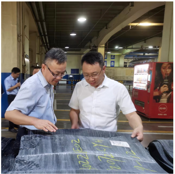 輪胎公司治理整改,副市長現場調度 輪胎公司治理整改,副市長現場調度