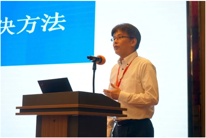 瑞翁貿易(上海)有限公司技術經理塚田亮，分享了HNBR混煉膠常見問題分析及解決方法。