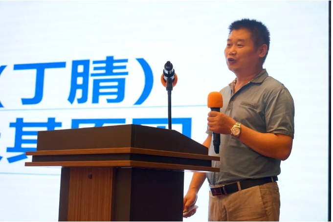 　凱迪西北橡膠有限公司高級工程師王永昌，分析了耐油密封產品用(丁腈)混煉膠常見問題及其原因。