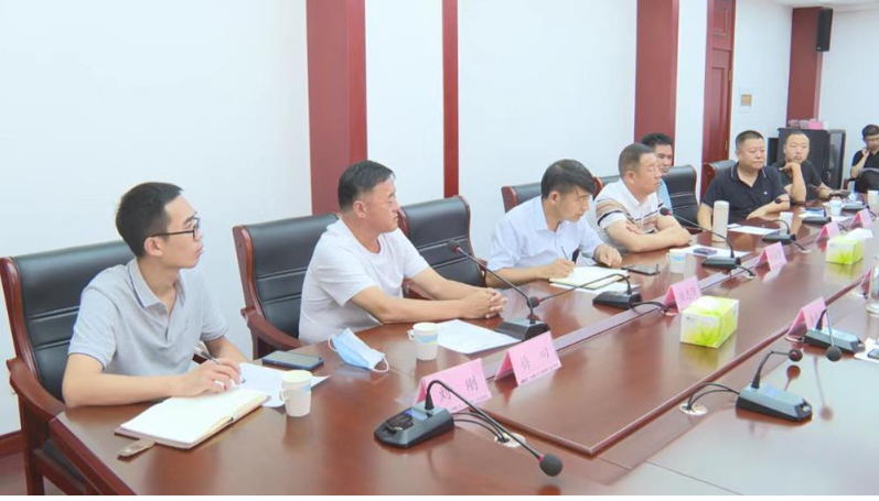 　山東正豐貿(mào)易公司董事長(zhǎng)孫波、山西諾辰橡膠制品公司董事長(zhǎng)梅叼表示，左權(quán)區(qū)位交通優(yōu)勢(shì)明顯，能源資源豐富，營(yíng)商環(huán)境良好，政策扶持力度大，對(duì)待客商誠(chéng)意十足，有助于企業(yè)降低運(yùn)營(yíng)成本、實(shí)現(xiàn)壯大發(fā)展。