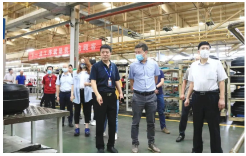 對該公司在智能制造和信息化建設(shè)方面取得的成績,調(diào)研組給予充分肯定。 對該公司在智能制造和信息化建設(shè)方面取得的成績,調(diào)研組給予充分肯定。