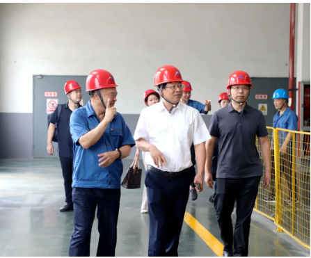 桐鄉市常務副市長穆運安一行蒞臨雙箭股份考察指導! 桐鄉市常務副市長穆運安一行蒞臨雙箭股份考察指導!