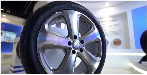 　2020年11月，福田時代汽車與華盛橡膠戰略合作簽約暨首批交車儀式舉行。