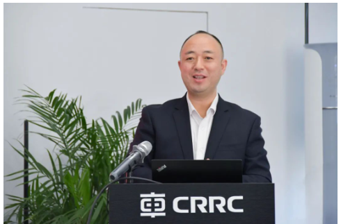 　楊治國對風電產品事業部數字化轉型做出指示，并提出了三點要求：一、聚焦業務痛點，強化數字賦能;二、轉變思想觀念、挖掘數據價值;三、扎實工作推進，確保目標達成。