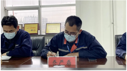萬(wàn)達(dá)集團(tuán)總裁助理、耐斯特炭黑公司董事長(zhǎng)王敏要求,各部門、車間一是要把培訓(xùn)的內(nèi)容做好細(xì)化吸收、應(yīng)用掌握;二是要圍繞11月份的生產(chǎn)經(jīng)營(yíng)做好規(guī)劃,確保做到成本最優(yōu)、效率最佳;三是要積極搶抓市場(chǎng)機(jī)遇,做好內(nèi)部管理提升;四是要全力做好精益成本管控體系的搭建。 萬(wàn)達(dá)集團(tuán)總裁助理、耐斯特炭黑公司董事長(zhǎng)王敏要求,各部門、車間一是要把培訓(xùn)的內(nèi)容做好細(xì)化吸收、應(yīng)用掌握;二是要圍繞11月份的生產(chǎn)經(jīng)營(yíng)做好規(guī)劃,確保做到成本最優(yōu)、效率最佳;三是要積極搶抓市場(chǎng)機(jī)遇,做好內(nèi)部管理提升;四是要全力做好精益成本管控體系的搭建。