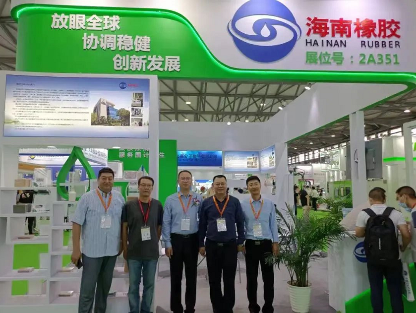海南橡膠此前并無海外產(chǎn)能。而此次接盤的合盛公司加工工廠主要布局于印尼、泰國、中國等，總加工產(chǎn)能約為142.9萬噸/年，其中海外加工產(chǎn)能約為123.7噸/年。