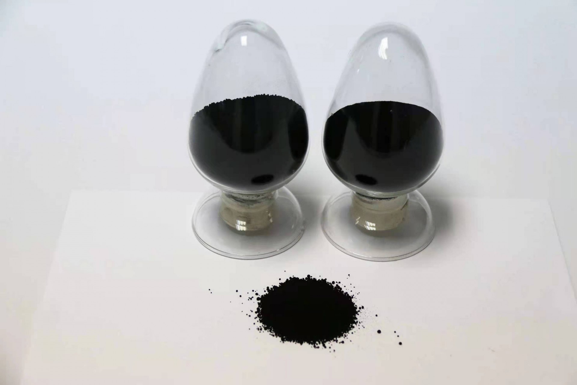 貴州輪胎董秘：炭黑項目目前日產(chǎn)量在110～160噸之間。