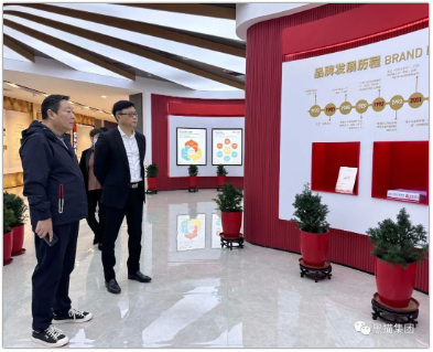 當日下午,王耀一行專程走訪黑貓股份重要合作伙伴江蘇通用科技股份有限公司。 當日下午,王耀一行專程走訪黑貓股份重要合作伙伴江蘇通用科技股份有限公司。