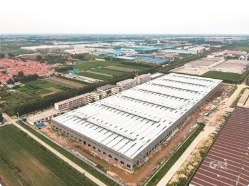 東橡輸送帶項目一期廠房主體竣工。