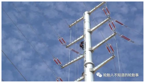 為確保生產車間全電智能化改造后電力穩定，威海供電公司對35千伏庫珀線、國泰線等4條供電線路和110千伏崖頭變電進行升級改造，全方位滿足項目用電需求。
