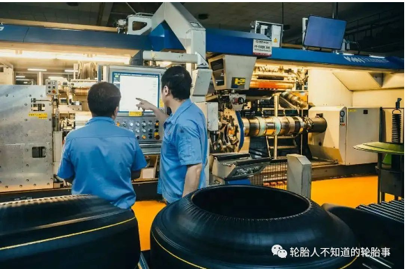 近日,廣東省商務廳公布《2022年廣東省數字貿易龍頭企業(yè)名單》,萬力輪胎成為上榜研發(fā)設計類的30家企業(yè)之一,其在數字經濟上取得的成績獲得充分肯定和認可。 近日,廣東省商務廳公布《2022年廣東省數字貿易龍頭企業(yè)名單》,萬力輪胎成為上榜研發(fā)設計類的30家企業(yè)之一,其在數字經濟上取得的成績獲得充分肯定和認可。