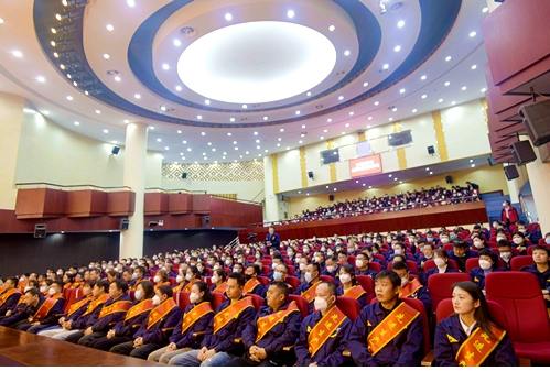 景德鎮(zhèn)黑貓集團(tuán)2022年度工作總結(jié)暨表彰大會(huì)在紫晶會(huì)堂順利召開 景德鎮(zhèn)黑貓集團(tuán)2022年度工作總結(jié)暨表彰大會(huì)在紫晶會(huì)堂順利召開