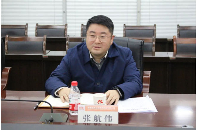孫敬虎詳細了解了公司2022年的進出口情況，全面講解了商務廳關于外貿促開放、穩增長的各項優惠政策，聽取了公司2023年穩增長目標及舉措。