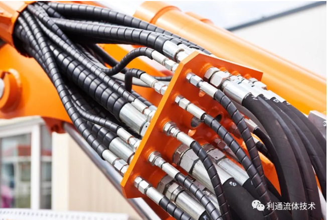 。2023年1月，利通科技發布了2022年年度業績預告公告，數據顯示，預計歸屬上市公司股東的凈利潤為8299.94萬元，同比上年增長175.37%。其中，報告期內預計歸屬上市公司股東的扣除非經常性損益后的凈利潤為7168.88萬元，較上年同期預計增長比例為200.92%。
