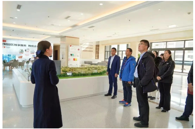 深圳證券交易所、濟南市金融監(jiān)管局一行蒞臨華凌電纜調(diào)研 深圳證券交易所、濟南市金融監(jiān)管局一行蒞臨華凌電纜調(diào)研
