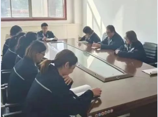 寶勝(山東)電纜有限公司各部門開始緊鑼密鼓地為迎接新的一季度而努力工作。在這個(gè)特殊時(shí)期，公司將保持高度的專注力和緊迫感，全力以赴打造一季度的“開門紅”。