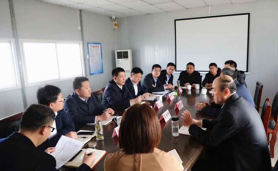 濱州市沾化區委副書記、區長趙東率隊前往山東日科橡塑科技有限公司三期項目，就項目建設推進中遇到的問題進行了現場辦公會議。  會上，趙東與相關職能部門研究解決辦法，提出了一系列優化營商環境和要素環境的建議，力求協調各部門、優化企業辦事流程，促進企業高質量發展。