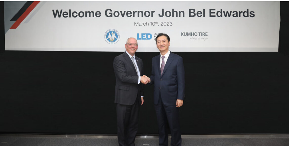 由路易斯安那州州長(zhǎng) John Bel Edwards 率領(lǐng)的貿(mào)易代表團(tuán)訪問(wèn)了錦湖輪胎位于韓國(guó)首爾的總部。代表團(tuán)，會(huì)見(jiàn)了錦湖輪胎首席執(zhí)行官 Il-Taek Jung、全球銷售主管 Seung-Bin Lim 和供應(yīng)鏈管理主管 Eun-Sun Lee。