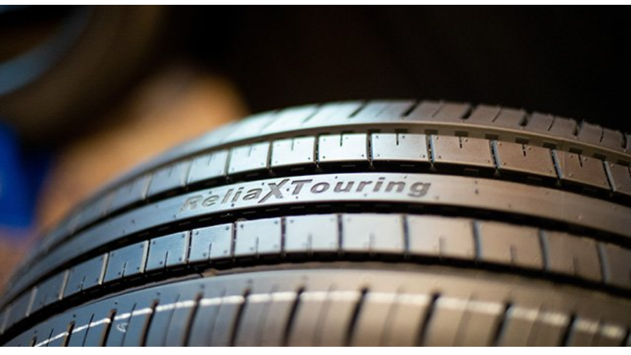 ReliaX Touring TE307更注重輪胎耐用性和行駛里程，同時它還提供出色的燃油經(jīng)濟性，安全性及更好的舒適性。該系列輪胎產(chǎn)品較前一代產(chǎn)品濕地制動性能提高了23%，濕地操控性能提高了9%;輪胎噪音更低，在干濕路面上抓地力和操控性更好，尺寸從14英寸到17英寸。