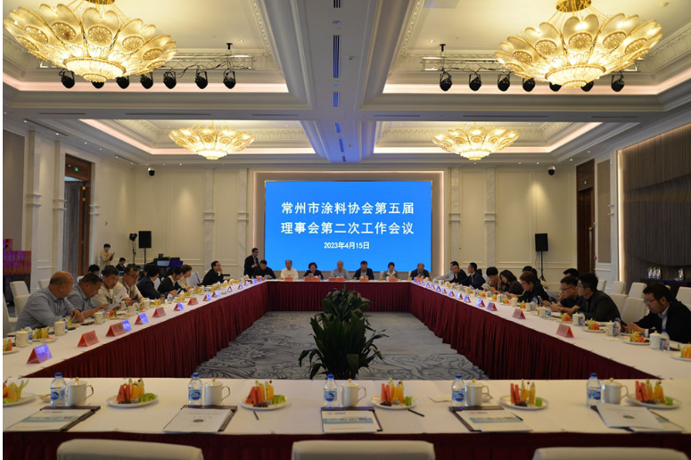 在實(shí)地參觀后，參會(huì)嘉賓圍繞產(chǎn)品技術(shù)相關(guān)話題開(kāi)展了深入交流，分享自己的觀點(diǎn)和感觸。