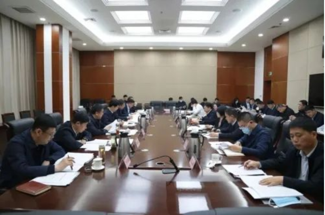 4月21日，廣饒縣十三屆縣委第43次常委會會議召開。會議聽取了第十三屆中國(廣饒)國際橡膠輪胎暨汽車配件展覽會籌備工作情況匯報。