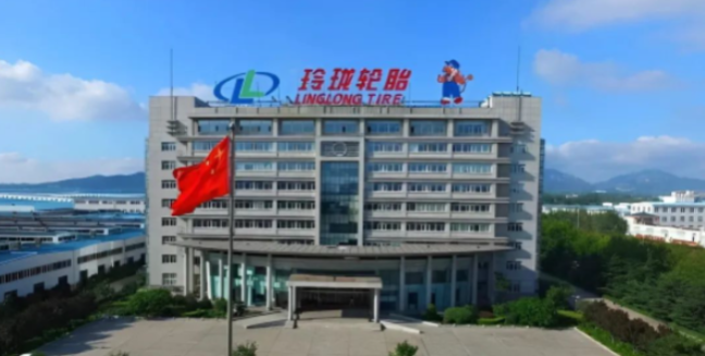 葉露中表示，六安市目前正處于綠色振興趕超發展的關鍵時期，企業在我市落戶產業項目，六安市將一如既往地提供優質的服務，并進一步加強在項目選址、用地和設施配套等方面的要素支撐，以推動項目的早期建設、早期投產和早期效益實現。也希望企業充分發揮自身優勢，積極推介上下游配套企業到六安市考察指導、投資興業，實現互利共贏，同時支持革命老區經濟社會的高質量發展。