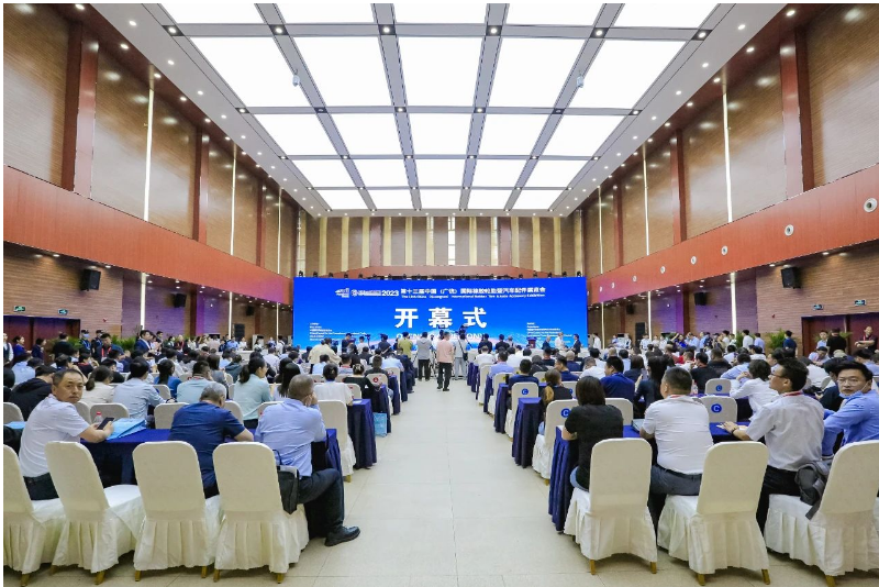 這些高層次論壇涵蓋了城市推介、產(chǎn)業(yè)發(fā)展、對外貿(mào)易、招才引智、科技創(chuàng)新等領域。通過深入的交流和研討，進一步發(fā)揮論壇平臺的橋梁紐帶作用，助力廣饒乃至東營輪胎品牌國際化進程，促進跨國資源整合和上下游產(chǎn)業(yè)的協(xié)同發(fā)展。