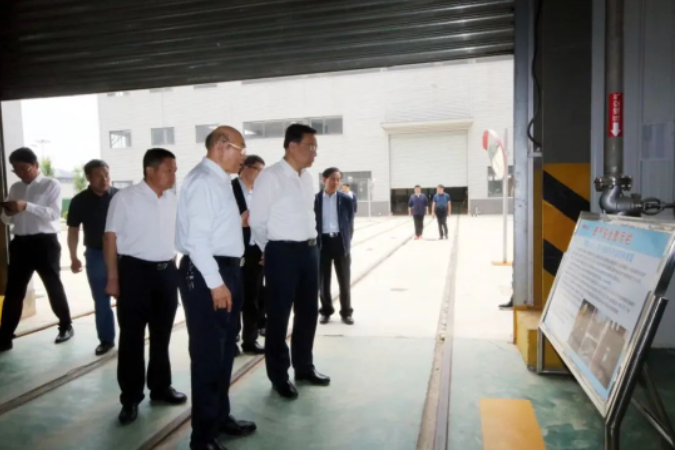 棗莊市委常委、常務副市長邵士官一行蒞臨正威華能項目進行考察。當天，邵士官市長與相關領導一同參觀了正威華能新材料科技有限公司，并詳細了解了滕州項目的建設情況和企業發展計劃。