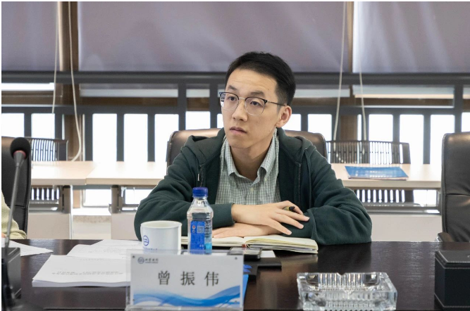 省市領(lǐng)導(dǎo)的關(guān)心和指導(dǎo)為公司充實信心，增強了大展宏圖的決心。沈董表示，雙箭股份將進一步優(yōu)化生產(chǎn)要素和產(chǎn)業(yè)布局，致力于打造綠色智能物料系統(tǒng)。他承諾公司一定不辜負眾望，努力為地方經(jīng)濟社會發(fā)展做出更大的貢獻，肩負起高質(zhì)量發(fā)展和建設(shè)共同富裕示范區(qū)的責任和使命。