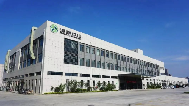 美國(guó)SEMA SHOW一直以其高度專業(yè)化而著稱，是世界各大汽配展中備受矚目的盛會(huì)，每年吸引數(shù)十萬(wàn)車主和專業(yè)人士前來(lái)參觀。據(jù)官方消息，本次展會(huì)將有超過(guò)2,000種新品首次亮相，吸引來(lái)自全球100多個(gè)國(guó)家的150,000多名專業(yè)買家。