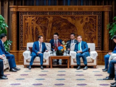 洪瑪耐總理歡迎賽輪集團擴大在柬投資